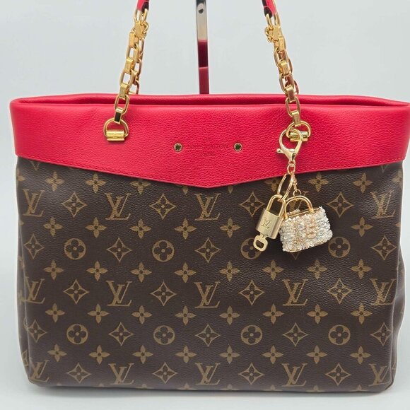 Authentic Louis Vuitton Lock & Key with unbranded Bagcharm, Keycharm, Keychain - Picture 1 of 12